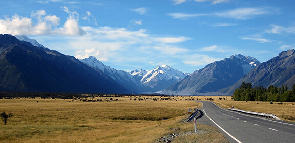 Road leading to Aoraki / Mount Cook